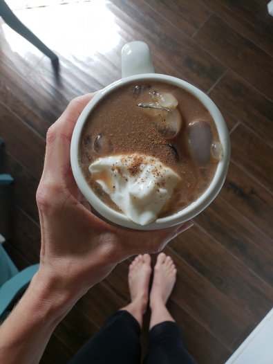 cinnamon spice iced cafe latte